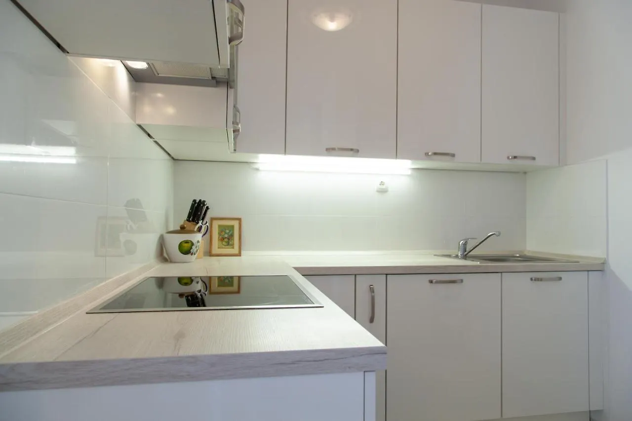 Trstenik Central Split Apartment